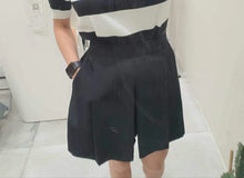 將圖片載入圖庫檢視器 Split Skirt-Like Shorts
