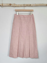 將圖片載入圖庫檢視器 100% Linen Pleated Side Skirt
