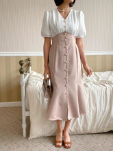 將圖片載入圖庫檢視器 Vintage Pearl Deco Dress
